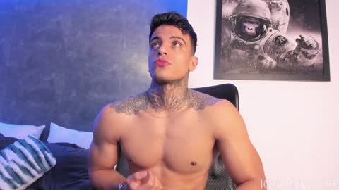 alan_morrys online show from December 4, 2024, 11:46 pm