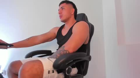 Snapshot of alan_muscle chatting on February 10, 2025, 6:09 am Alan online show from February 10, 2025, 6:09 am