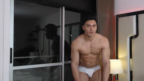 Snapshot of alan_vidal chatting on February 10, 2026, 8:40 am Alan Vidal online show from February 10, 2026, 8:40 am