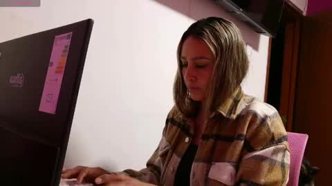 Alana online show from May 16, 2026, 3:25 am