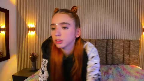 A L A N A  online show from February 18, 2025, 3:10 pm