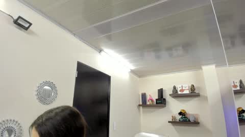 Maeve  online show from February 5, 2025, 10:41 am