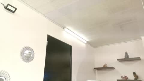 Maeve  online show from September 24, 2025, 11:46 am