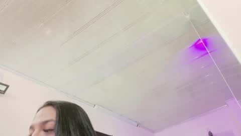 Maeve  online show from October 27, 2025, 11:25 am