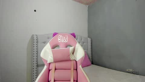 Alana. online show from January 22, 2025, 4:13 am