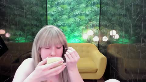 Alana online show from January 12, 2025, 6:49 am