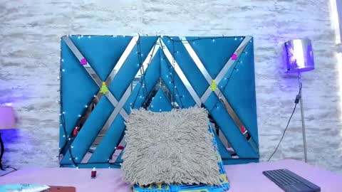 Snapshot of alanaflores chatting on December 20, 2024, 1:11 pm Alana Flores online show from December 20, 2024, 1:11 pm