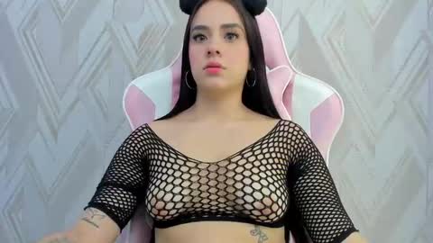 Snapshot of alanaflores chatting on January 28, 2025, 1:05 pm Alana Flores online show from January 28, 2025, 1:05 pm