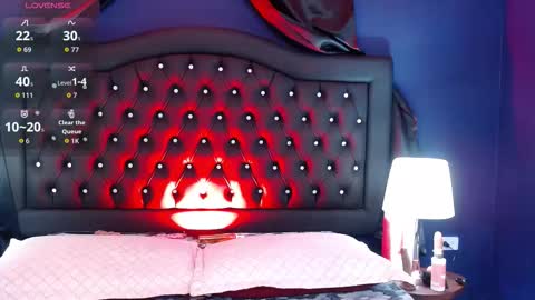 alana online show from November 7, 2025, 3:39 am