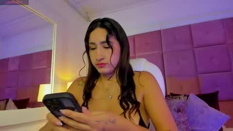 alanah_connors online show from November 16, 2025, 11:38 am