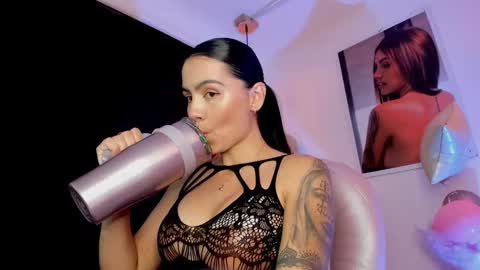 Snapshot of alanatate chatting on February 19, 2025, 12:57 am Alanatate online show from February 19, 2025, 12:57 am