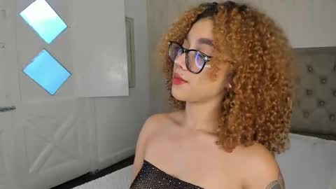 Snapshot of alanaxbrown chatting on February 20, 2026, 11:54 am Tell me Alana online show from February 20, 2026, 11:54 am