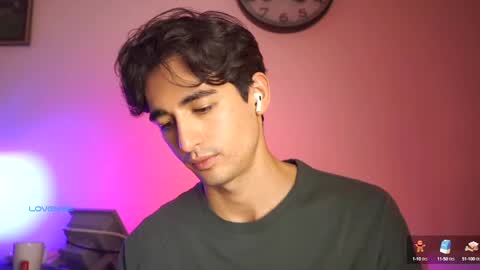 idenavarre online show from December 3, 2024, 10:07 pm