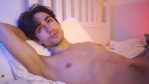 idenavarre online show from December 24, 2024, 2:10 am