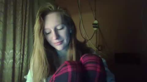 Snapshot of alane26 chatting on February 28, 2025, 10:39 pm Elisa online show from February 28, 2025, 10:39 pm