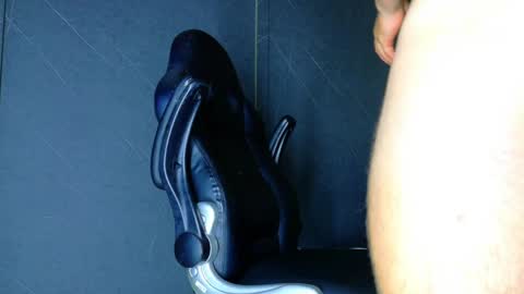 Snapshot of alanferrer chatting on April 7, 2026, 9:54 am Alan Ferrer online show from April 7, 2026, 9:54 am