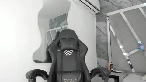 alannaht online show from March 26, 2026, 2:11 pm