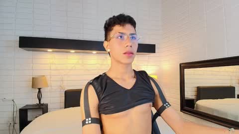 Snapshot of alannaughty_ chatting on January 7, 2025, 9:35 pm alannaughty_ online show from January 7, 2025, 9:35 pm