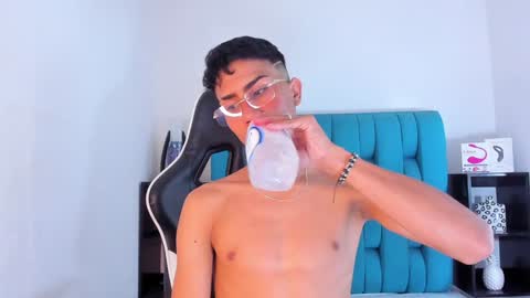 Snapshot of alannaughty_ chatting on January 26, 2025, 9:07 pm alannaughty_ online show from January 26, 2025, 9:07 pm