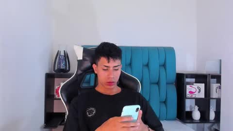 Snapshot of alannaughty_ chatting on February 15, 2025, 9:04 pm alannaughty_ online show from February 15, 2025, 9:04 pm