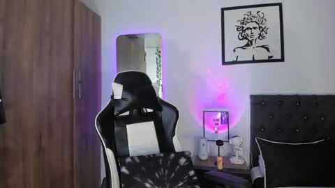 alannaughty_ online show from January 13, 2026, 1:22 am