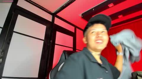 alanred_ online show from October 19, 2025, 8:09 pm