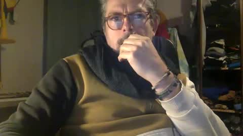 albandant online show from February 19, 2025, 5:49 pm