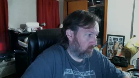 Snapshot of alberik2316 chatting on October 26, 2025, 2:23 pm Alberik online show from October 26, 2025, 2:23 pm