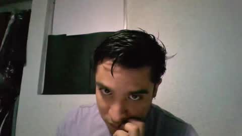 albertoarenas16 online show from May 21, 2026, 4:08 am