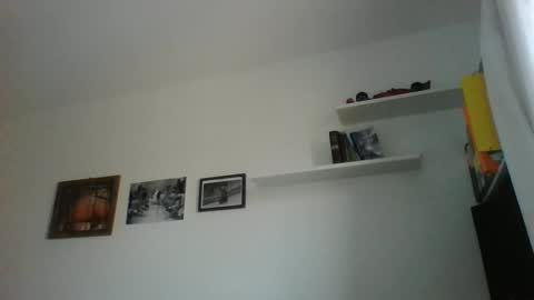 albertodivenire online show from February 1, 2025, 3:28 pm