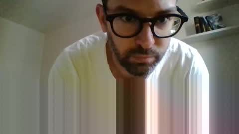 albertodivenire online show from February 8, 2025, 3:21 pm