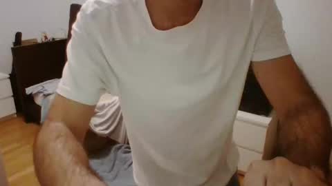 albertodivenire online show from February 22, 2025, 3:47 pm