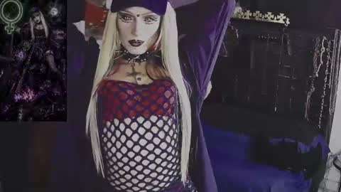 Mistic witch online show from July 4, 2026, 4:40 am