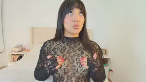 Alee Foxx  online show from April 16, 2026, 11:40 pm