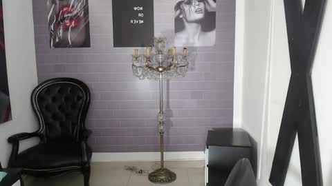 Ale online show from November 8, 2025, 12:16 pm