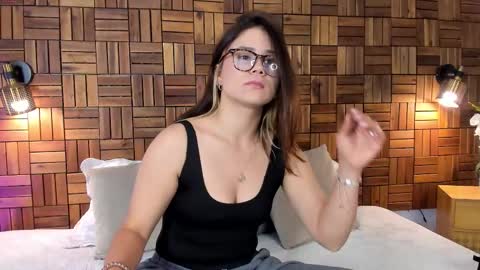 alessia online show from February 9, 2026, 6:01 pm