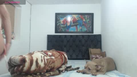 Snapshot of aleja_hornet chatting on September 27, 2025, 1:10 am aleja online show from September 27, 2025, 1:10 am