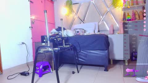 alejandra martins online show from October 25, 2025, 2:52 am