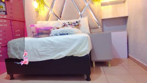 alejandra martins online show from November 15, 2025, 3:04 am