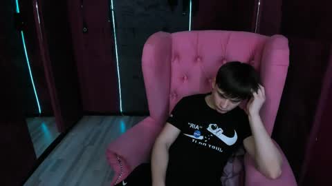 Alejandro online show from April 5, 2026, 1:08 pm