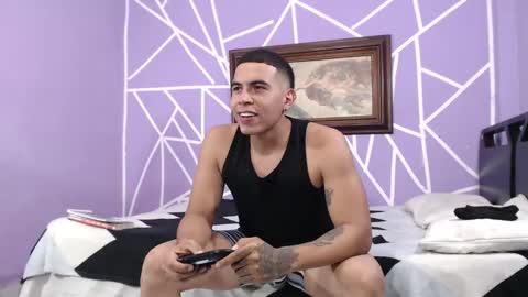 alejandrocock online show from November 3, 2025, 11:11 am