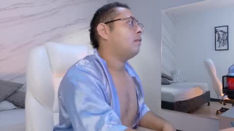 Snapshot of alejandrosweet_ chatting on February 24, 2026, 12:14 pm Alejandro online show from February 24, 2026, 12:14 pm