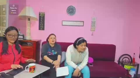 Snapshot of alejita_smithh chatting on September 9, 2025, 12:59 pm zoe and Kataleya online show from September 9, 2025, 12:59 pm