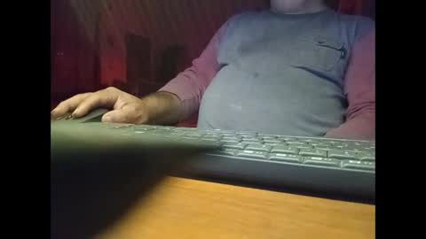 alejito16 online show from November 9, 2025, 7:28 am