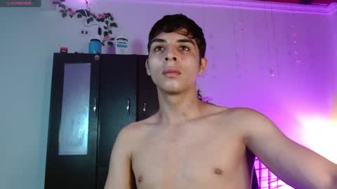Snapshot of alejito_collins1 chatting on December 2, 2024, 7:27 pm Alejo online show from December 2, 2024, 7:27 pm