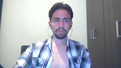 Snapshot of alejo_shy chatting on December 12, 2024, 11:47 pm alejo_shy online show from December 12, 2024, 11:47 pm