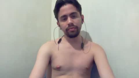Snapshot of alejo_shy chatting on December 19, 2024, 7:07 am alejo_shy online show from December 19, 2024, 7:07 am