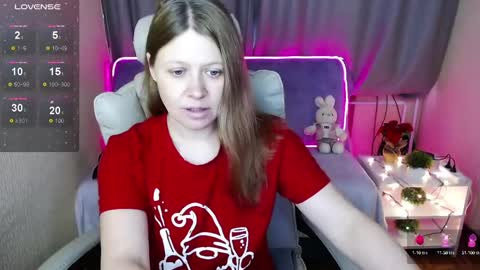 Snapshot of alekasamui chatting on December 27, 2024, 5:52 am Aleksa online show from December 27, 2024, 5:52 am