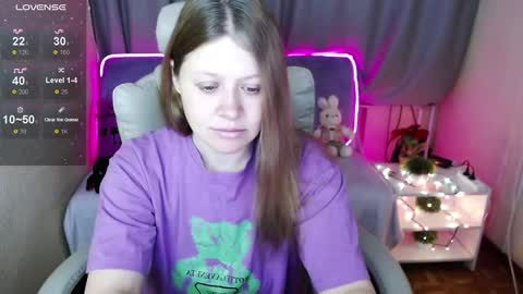 Snapshot of alekasamui chatting on January 6, 2025, 12:48 am Aleksa online show from January 6, 2025, 12:48 am