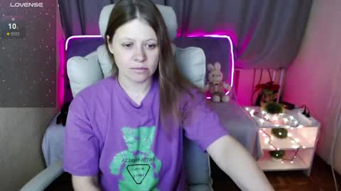 Snapshot of alekasamui chatting on January 6, 2025, 3:53 am Aleksa online show from January 6, 2025, 3:53 am